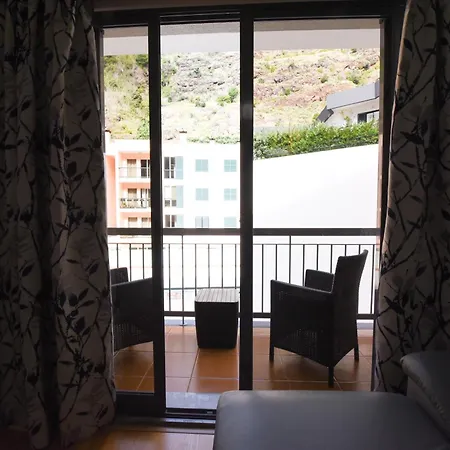 Farinha's Ribeira Brava